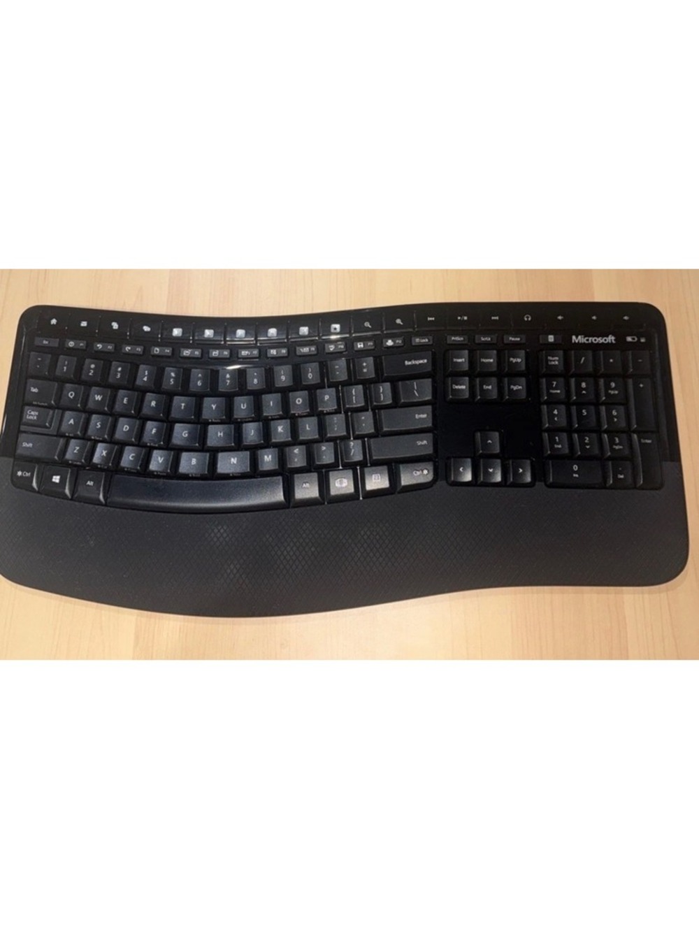 Microsoft Wireless Comfort Keyboard 5050 Ergonomic Wireless Keyboard no dongle